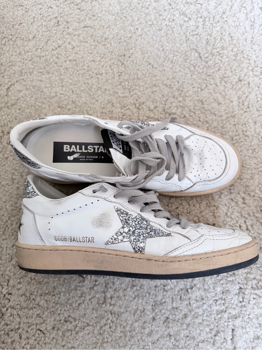 Golden Goose White Leather Sneakers with Silver Star - Picture 2 of 8